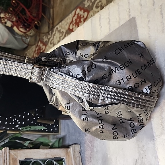 TRADE Chanel Hobo style handbag - Picture 3 of 16